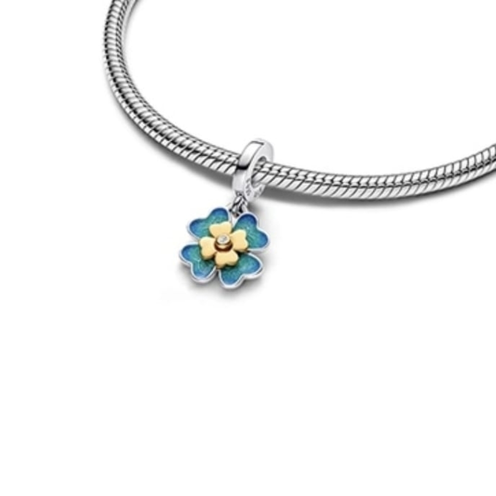 Pandora Spinnable Four Leaf Clover Lab-Grown Diamond Dangle Charm 763624C01 - Picture 3 of 5